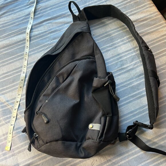 Water-Proof Sling bag/Crossbody Backpack/Shoulder Bag with USB Charging Port - Picture 7 of 8